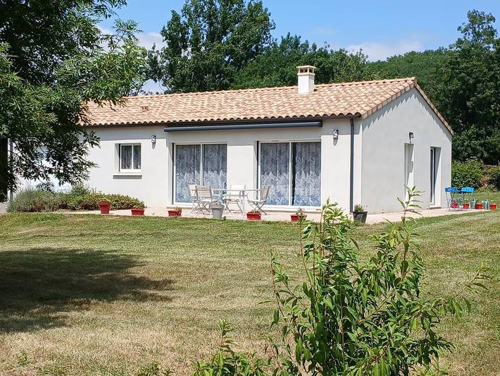 Gîte pour 4 personnes, avec jardin à Sonnac-sur-l'Hers