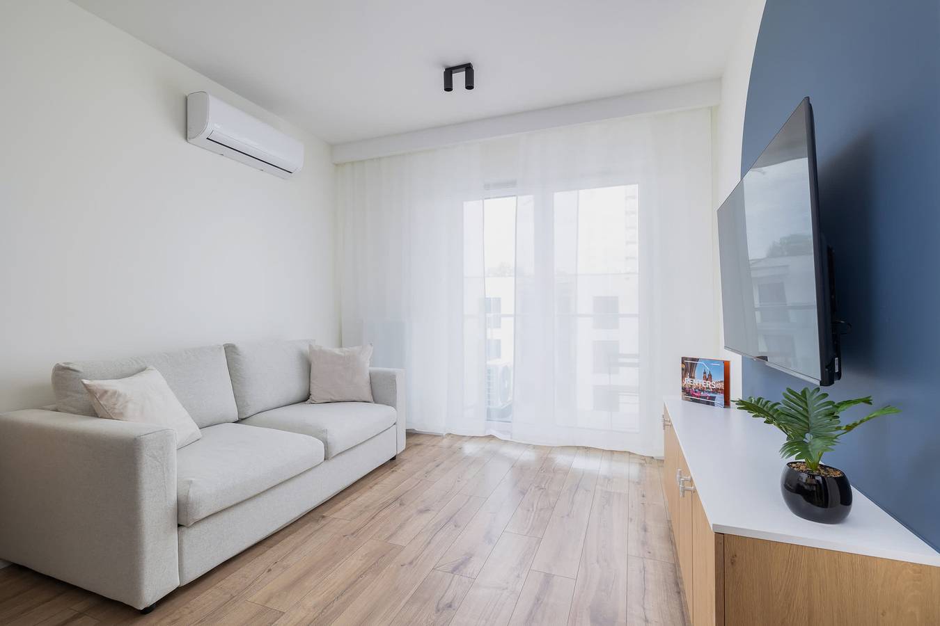 Appartement entier, Classic Apartment with Balcony | Air Conditioning and Parking in Cracovie, Petite-Pologne