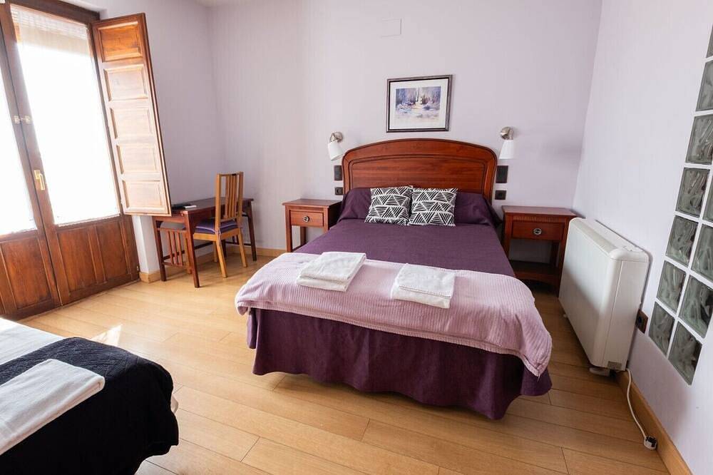 Hospedaje la Judería Segovia - Room for 3 in Segovia, Provincia de Segovia