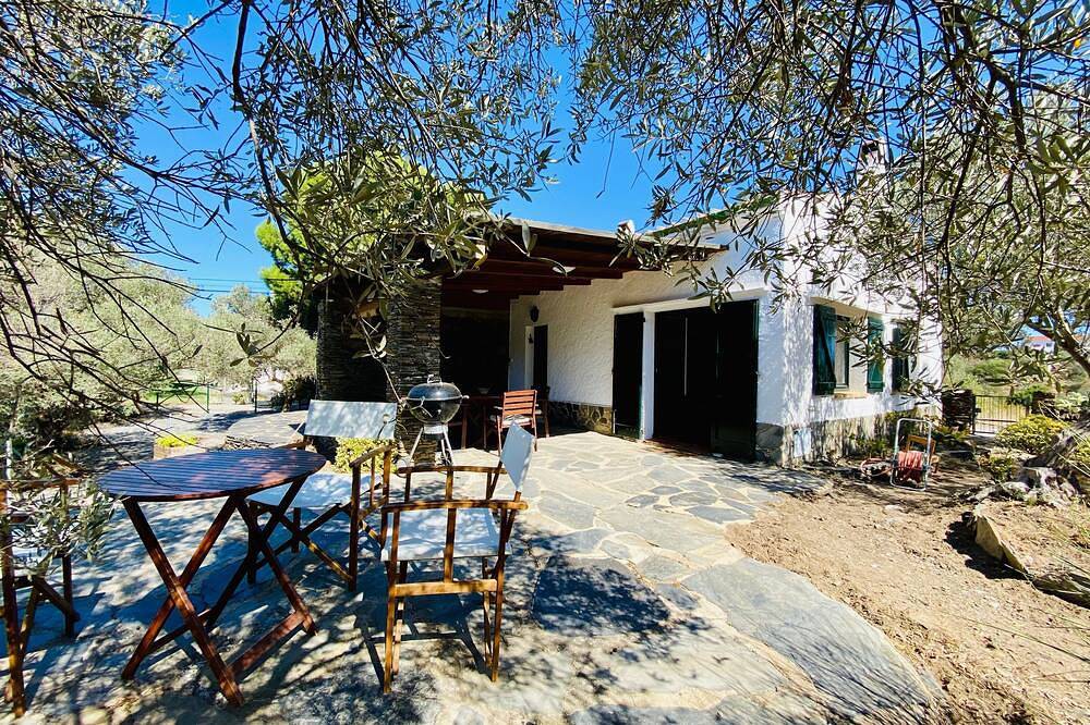 Cottage 100m from the beach in Cadaques, Parco naturale del Capo di Creus