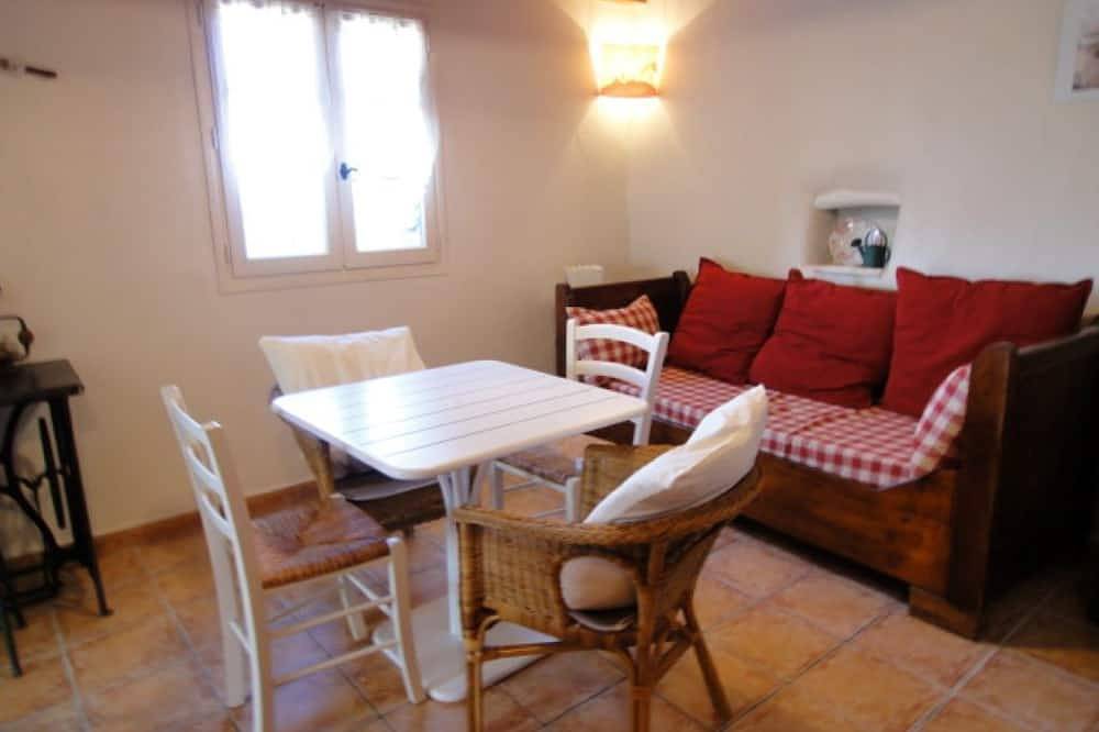 Gite 5 persons in a stone mas, swimming pool, property 10Ha, panoramic view in Rocles, Parc naturel régional des Monts d'Ardèche