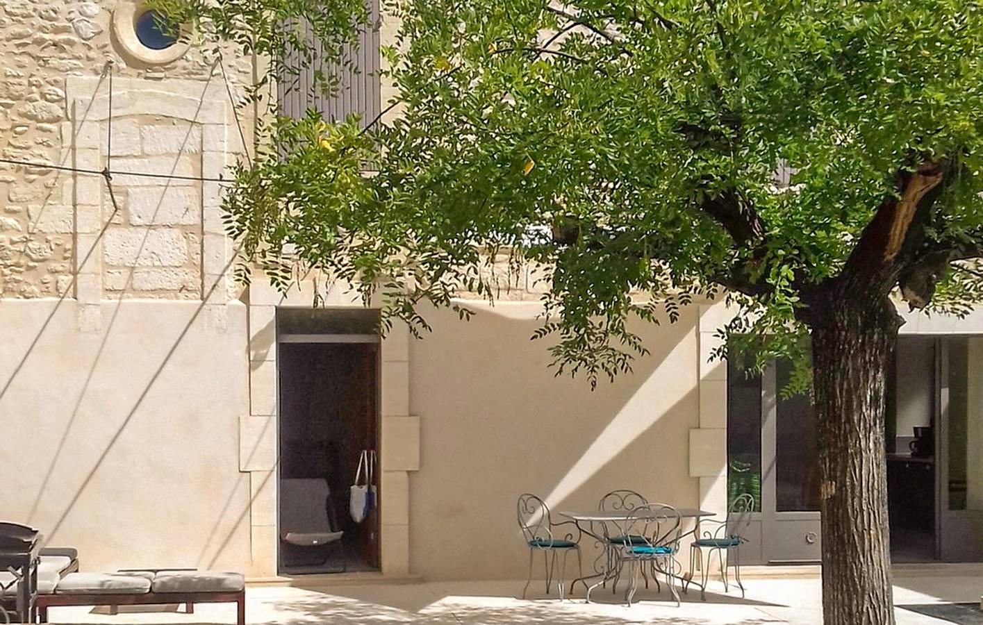 Charmant appartement de 150 m² avec piscine à Saint-Hilaire-d'Ozilhan in Saint-Hilaire-d'Ozilhan, Région de Nîmes