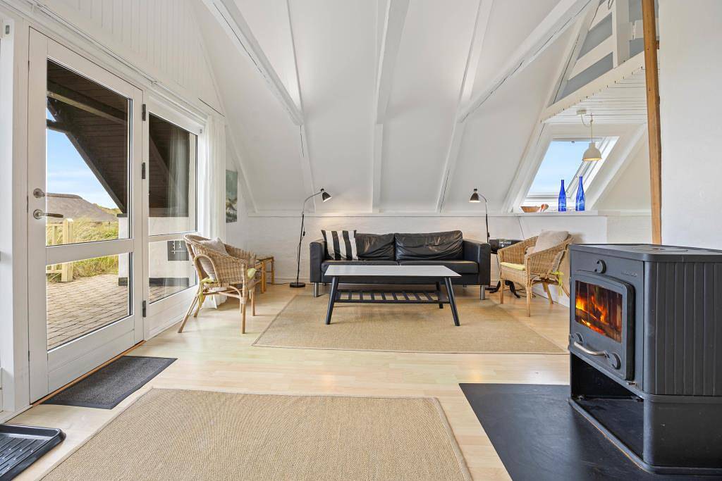 Gut gelegenes Ferienhaus mit Blick über die Dünenlandschaft in Ringkøbing, Holmsland Klit