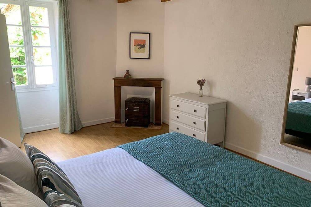 Au Coin des Arbres - Noyer in Biron, Périgord Pourpre