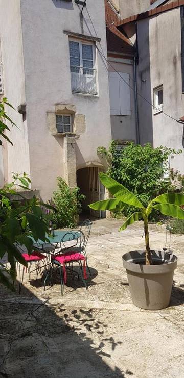 Gîte pour 5 personnes, avec vue et jardin à Auxonne