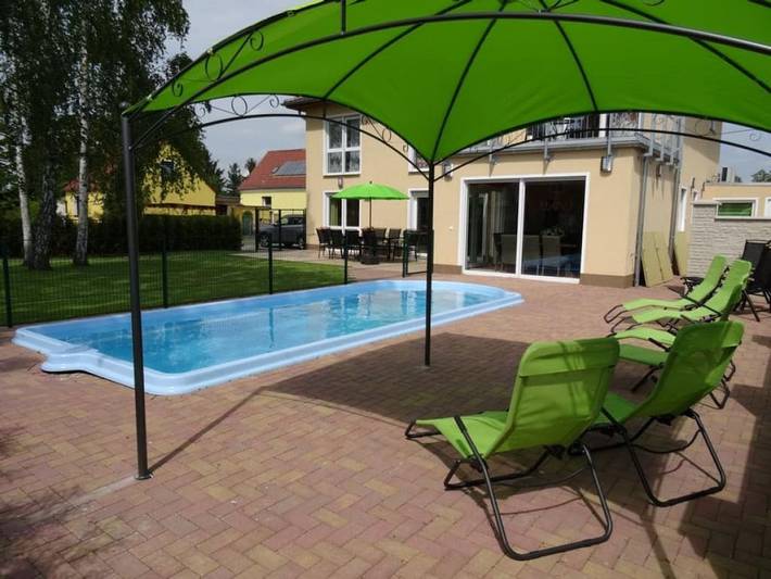 Ferienhaus für 15 Personen, mit Pool und Garten - 1
