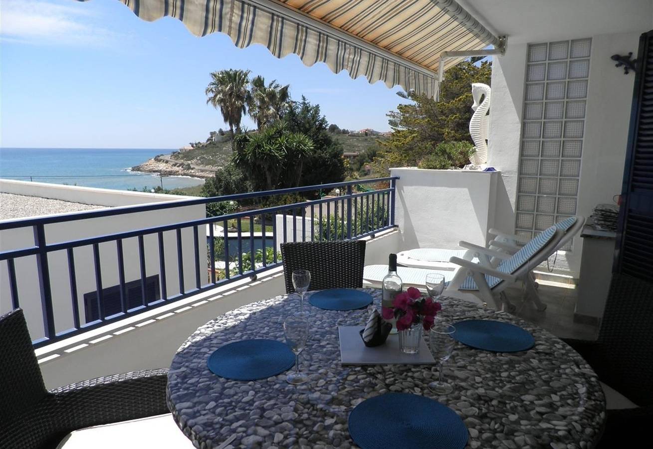 House, sea view, terrace, pool, air-con in Peñiscola, Costa del Azahar
