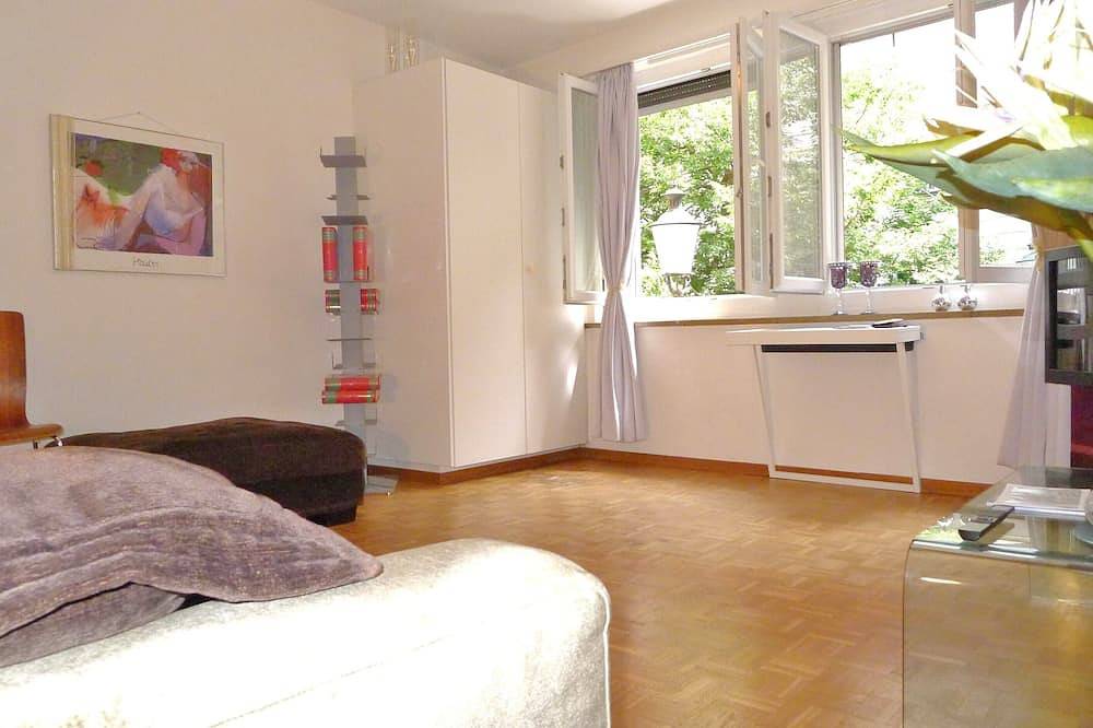 Entire apartment, Smart location and safe and cosy place to stay in Zurich, Zurich district