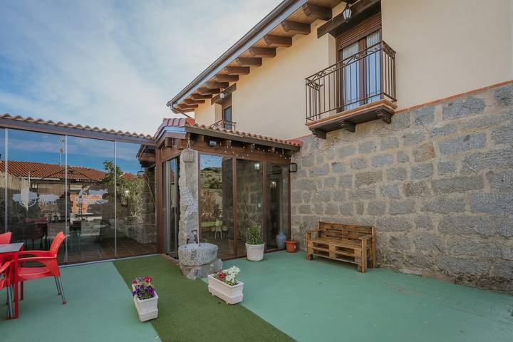 Casa rural para 8 personas, con Balcón y Jardín en Narrillos de San Leonardo - 2