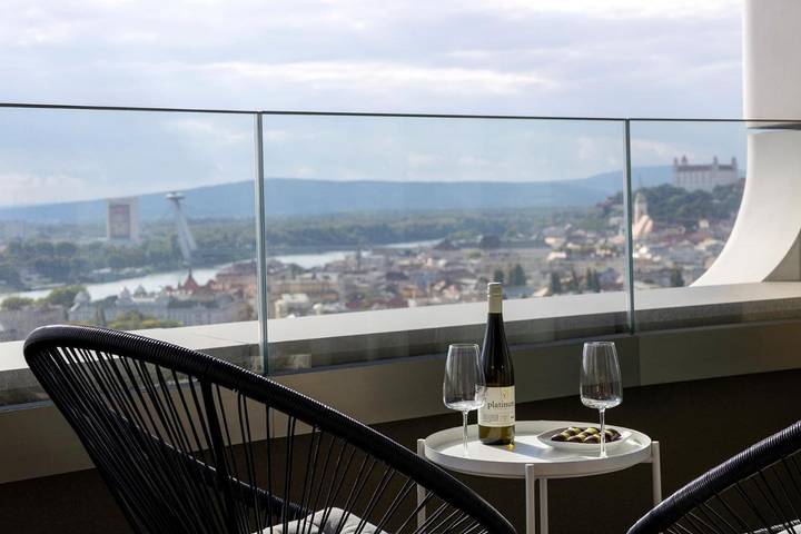 Loft per 3 persone, con Balcone e Terrazza nonché Giardino e Panorama a Bratislava