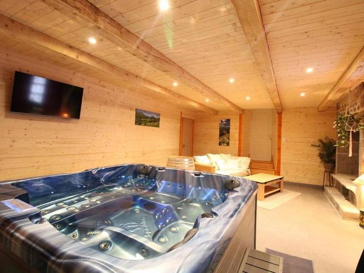 Location de vacances pour 6 personnes, avec jardin dans Neussargues en Pinatelle - 2