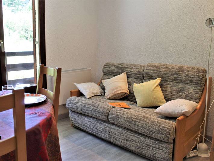 Ganze Wohnung, Gemütliche 2-Zimmer-Wohnung, 4 Schlafplätze, Südbalkon, Ski-in/out, Parkplatz, Risoul 1850 in Station de Risoul, Risoul