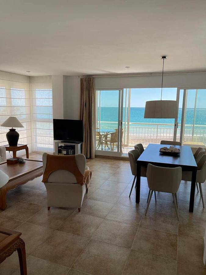 Apartamento para 5 personas, con Terraza y Vistas en Burriana