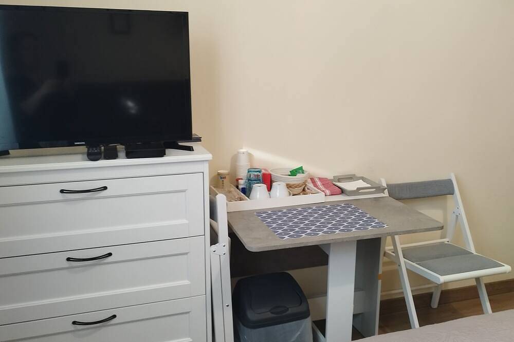 Entire apartment, Cosy studio near Orly airport and Paris in Paray-Vieille-Poste, Essonne