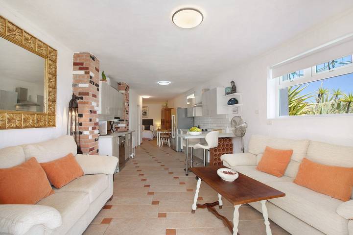 Ferienwohnung für 5 Personen, mit Balkon und Whirlpool sowie Garten in Arico - 4