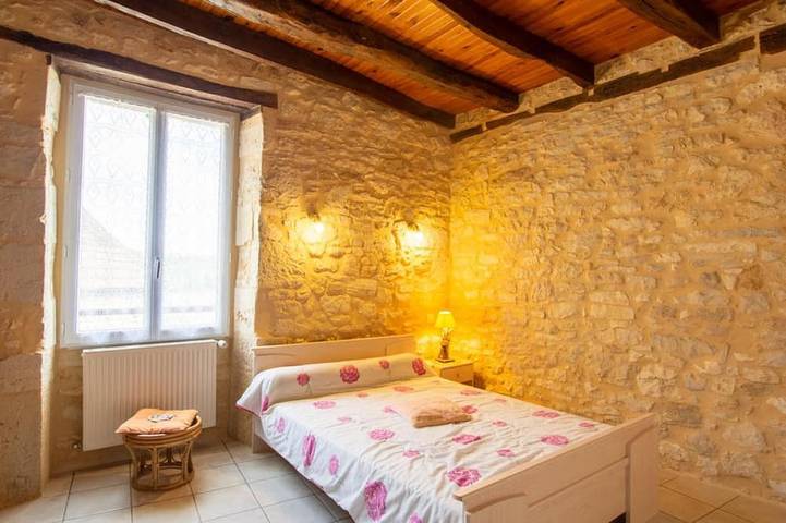 Gîte pour 4 personnes, avec jardin, animaux acceptés à Tourtoirac - 2