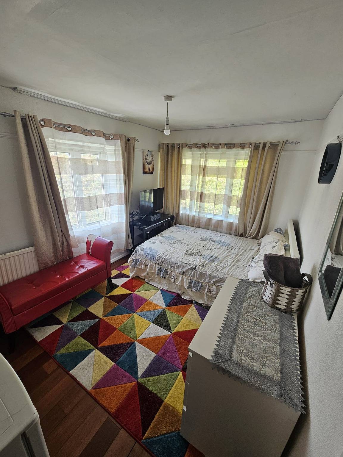 Charming London Guest Room with Garden & Bbq in Haringey, London