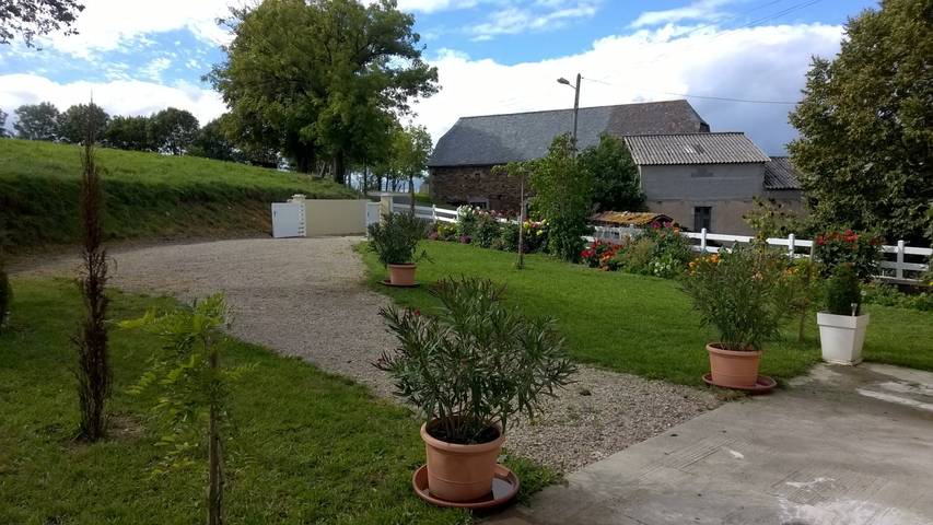 Gîte pour 5 personnes, avec jardin et terrasse dans Conques-en-Rouergue - 3