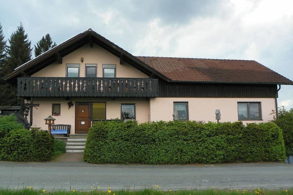 Ganze Wohnung, Ferienwohnung Weißenstadt für 1 - 4 Personen mit 2 Schlafzimmern - Ferienwohnung in Weißenstadt, Oberfranken
