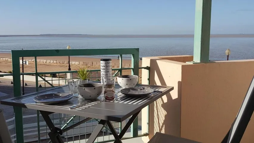 Holiday apartment for 2 people, with pool and view as well as balcony - 1