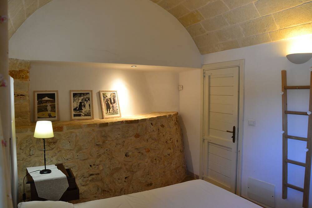 The Trulli Court - Trullo Basil - in San Vito dei Normanni, Salento