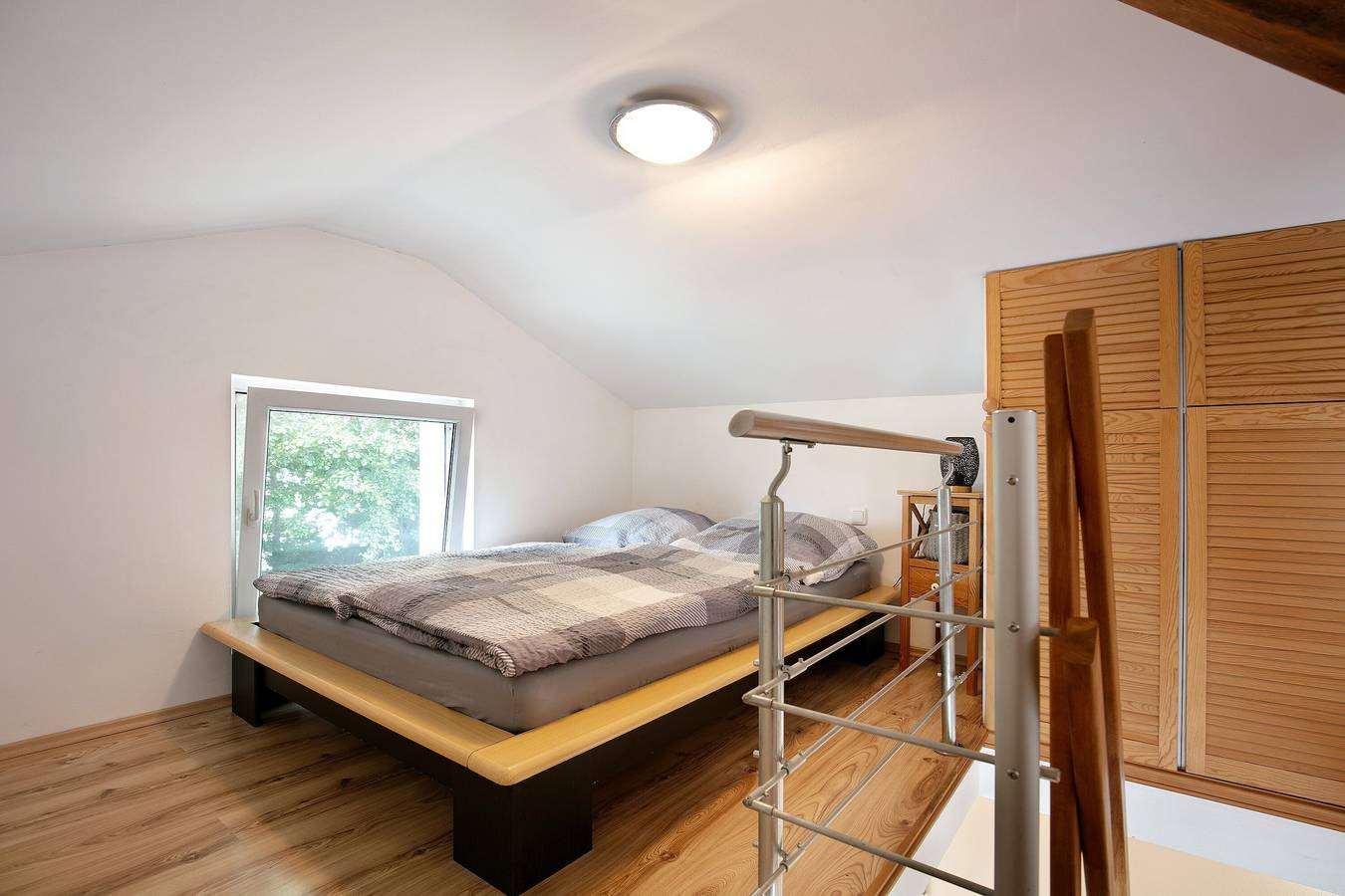 Vakantiehuisje aan het meer met privéterras en wifi, foto 12