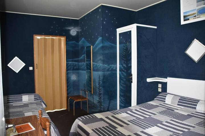 Hôtel pour 3 personnes, avec terrasse et jardin à Bort-les-Orgues - 2