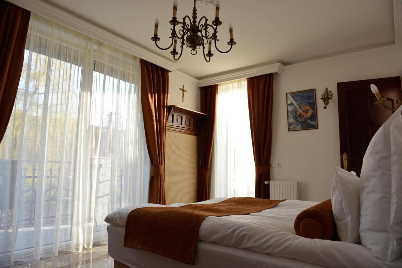 Gránit Villa - freshly renovated in Balatonszárszó, Zuidelijke oever van het Balatonmeer