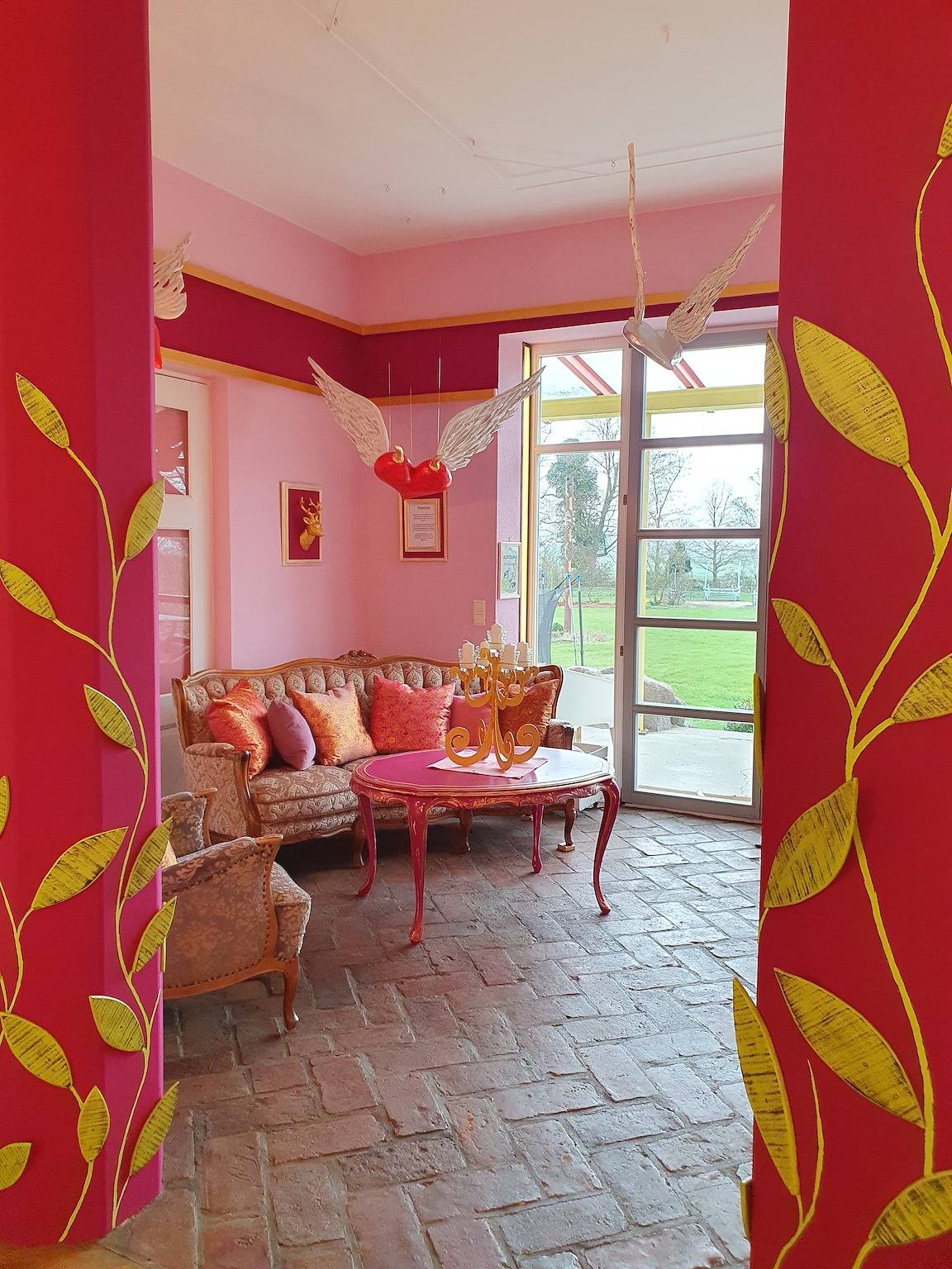 Kunstgut Patapaya in Neukalen, Mecklenburgische Seenplatte