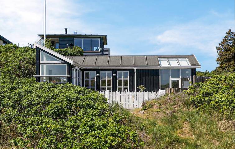 Ferieudlejning for 4 personer, med Terrasse i Grenaa