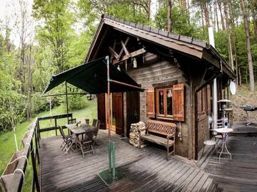 Chalet pour 3 personnes, avec sauna ainsi que terrasse et jardin en Moselle