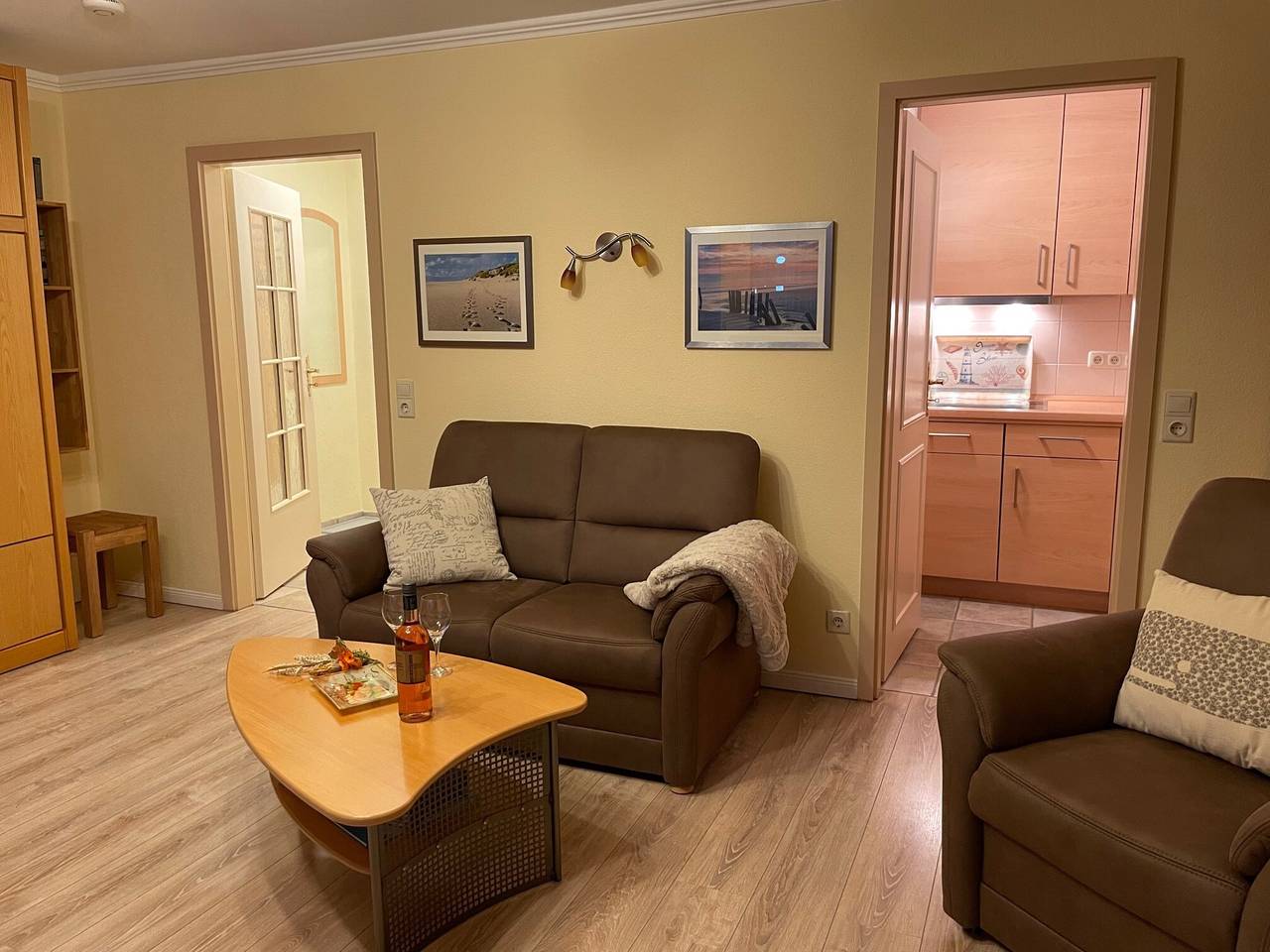 Entire apartment, "Quisisana Fewo am Strandübergang" with North Sea View, Wi-Fi in Westerland, Sylt (Gemeinde)