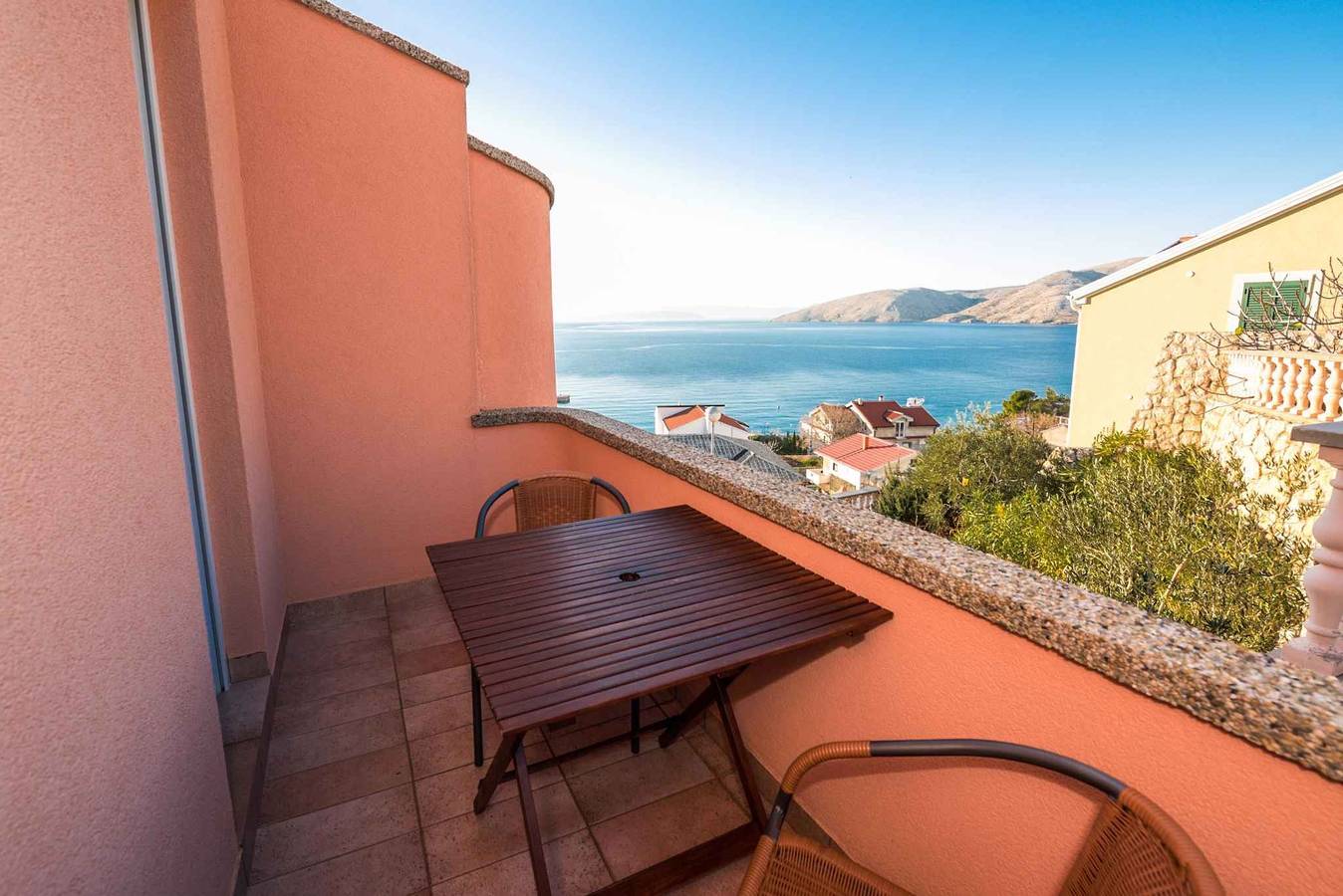 Ganze Ferienwohnung, Ferienwohnung 100 m von der Adria entfernt in Punat, Krk