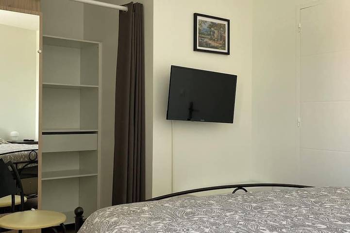 Gîte pour 6 personnes, animaux acceptés dans Saint-Malon-sur-Mel - 2