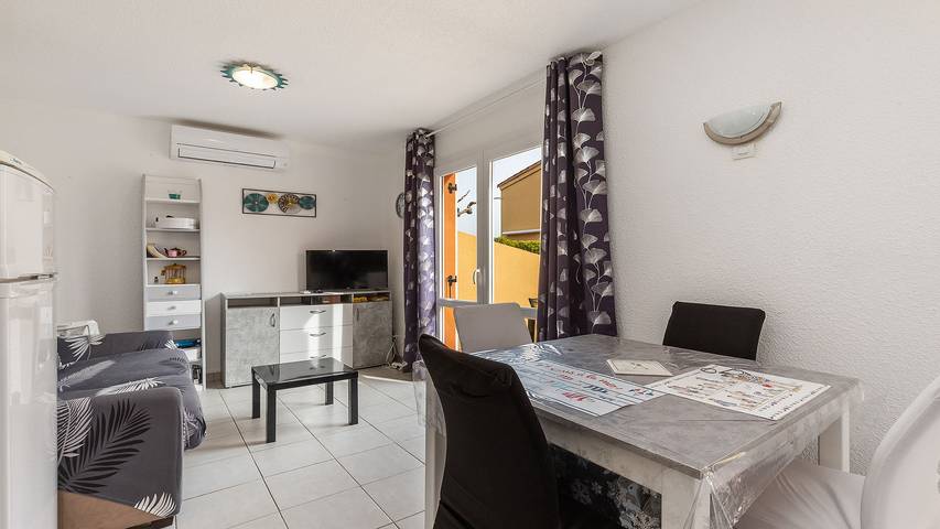 Location de vacances pour 4 personnes, avec terrasse dans Plage de La Roquille