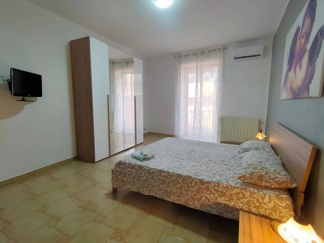 Ganze Wohnung, Ferienwohnung 'A Matrice' mit Balkon, Wi-Fi und Klimaanlage in Barrafranca, Enna Provinz