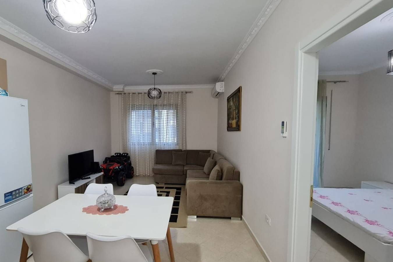 Apartamento entero, Apartamento de vacaciones para 4 personas con balcón in Vlorë (Ciudad), Vlorë