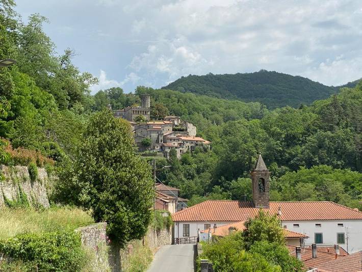 Ferienhaus für 4 Personen, mit Terrasse und Garten sowie Ausblick in Bagnone