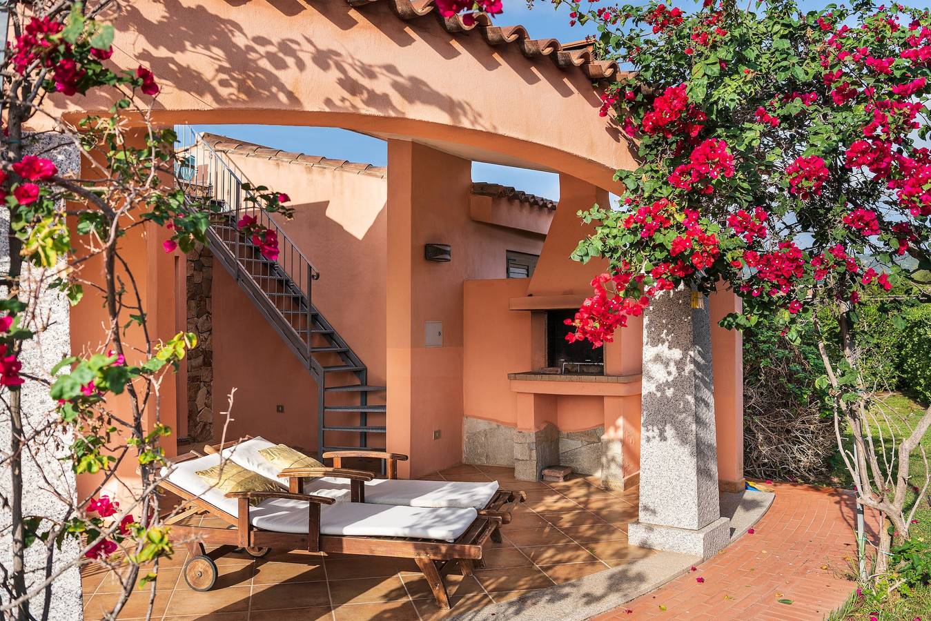 Droomvilla met panoramisch terras aan de Costa Rei in Costa Rei, Muravera