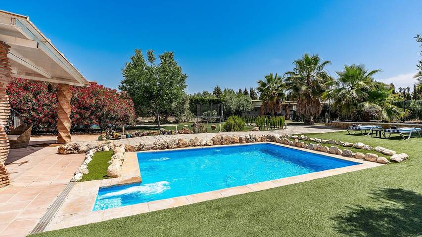 Chalet para 10 personas, con piscina en Vega de Granada - 2