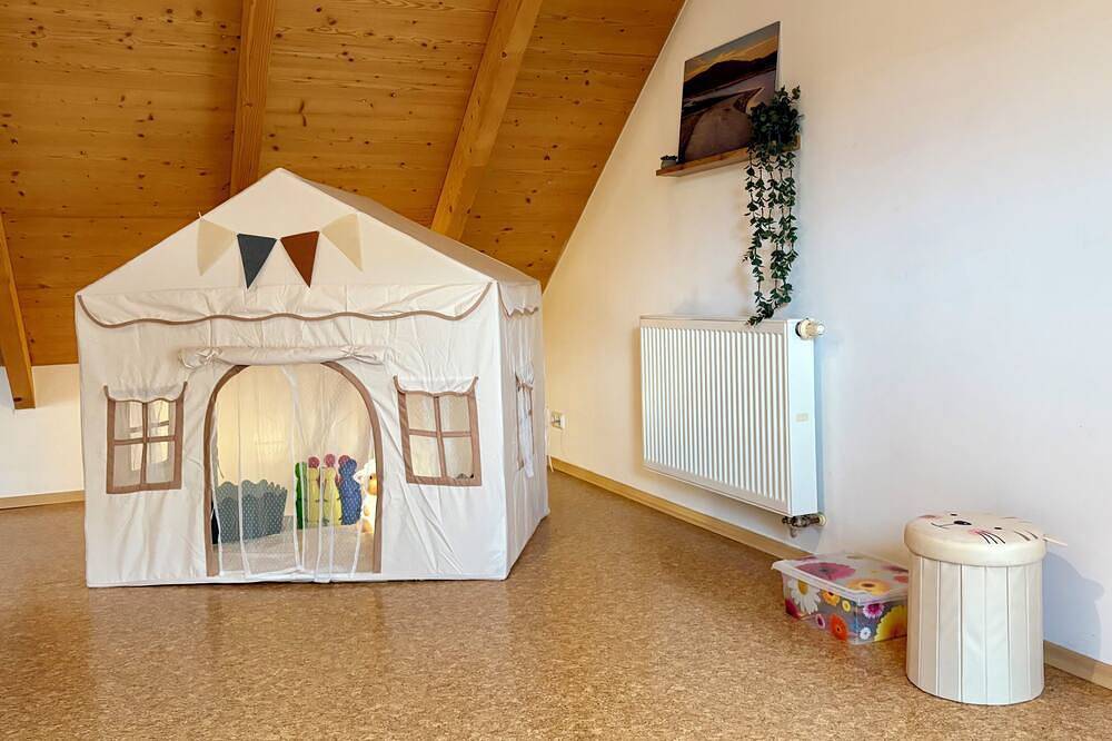 Ganze Wohnung, Naturparadies Schwarzachtal: Aktiv & entspannt für Familien, Wanderer & Angler in Neunburg vorm Wald, Naturpark Oberpfälzer Wald