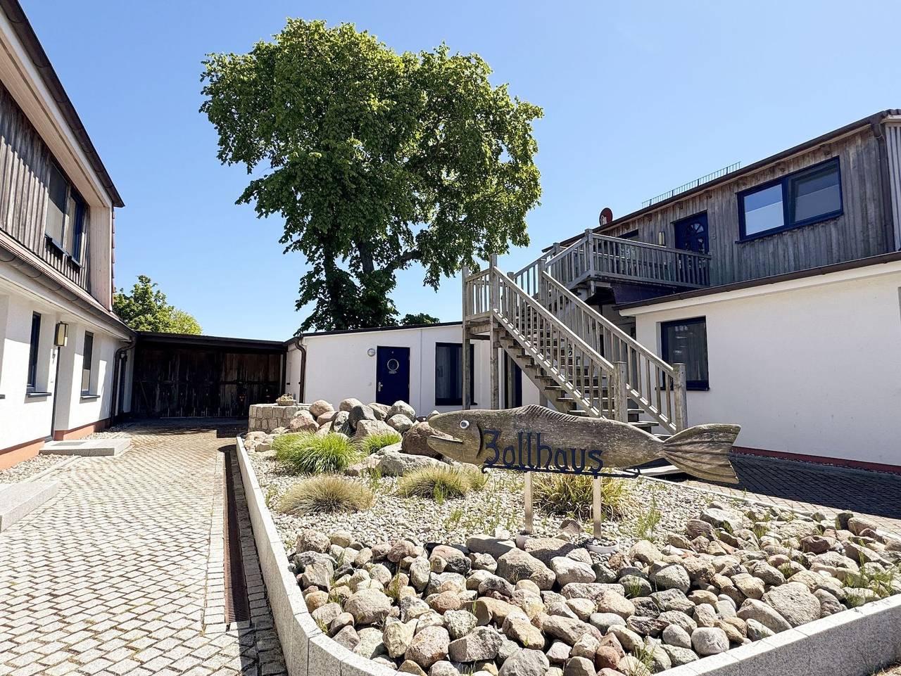 Ganze Ferienwohnung, P: Zollhaus Klein Zicker - exklusive Wohnungen mit Meerblick - Ferienwohnung 02 mit Südterrasse und Meerblick in Klein Zicker, Mönchgut