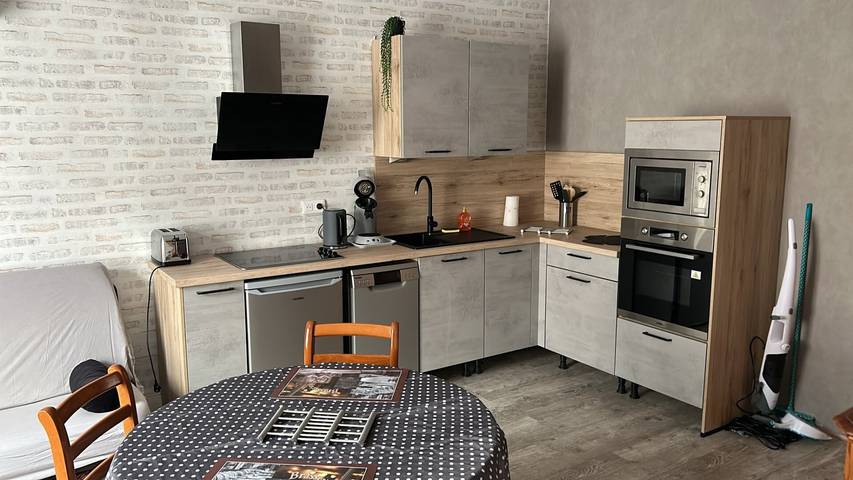Hel lejlighed, La diligence de la poste – Furnished T2 at Domaine Du Hêtre, shared garden & air conditioning in La Vôge-les-Bains, Épinal Området