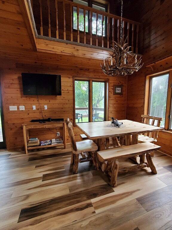 Relax and Enjoy fishing and wildlife on Goose lake in Chisago County