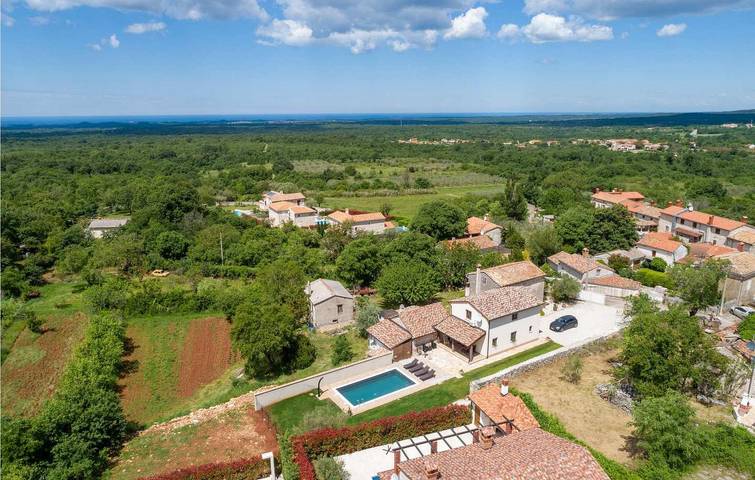 Ferienhaus für 4 Personen, mit Terrasse und Garten in Heraki