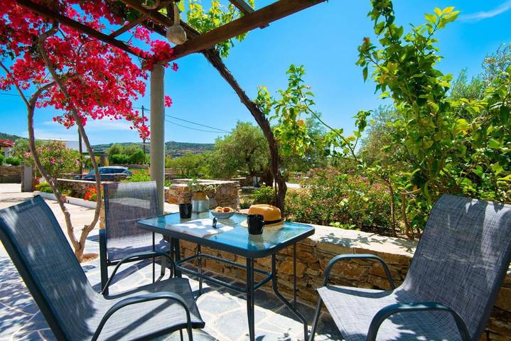 Gîte pour 2 personnes, avec terrasse ainsi que jardin et vue dans Platis Gialos Sifnos - 4