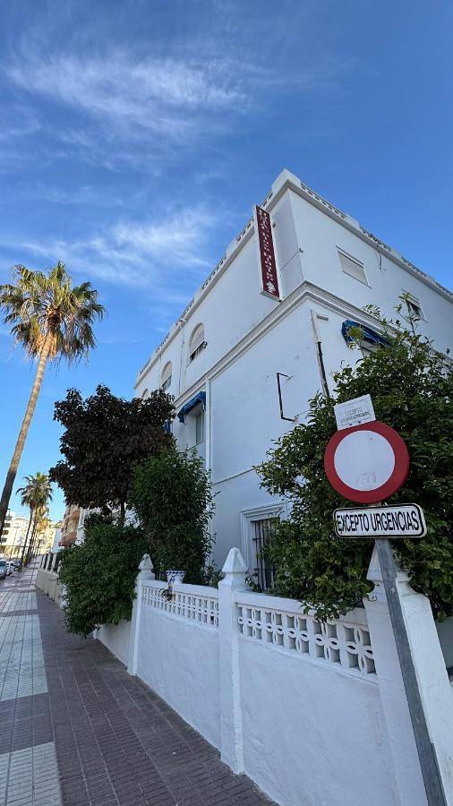 Hostal Playa Hidalgo in Playa de la Costilla (Rota), Rota