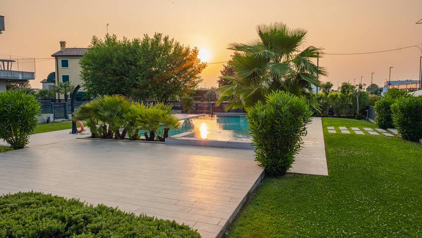 Ferienwohnung für 4 Personen, mit Garten und Pool in San Benedetto (Peschiera del Garda)