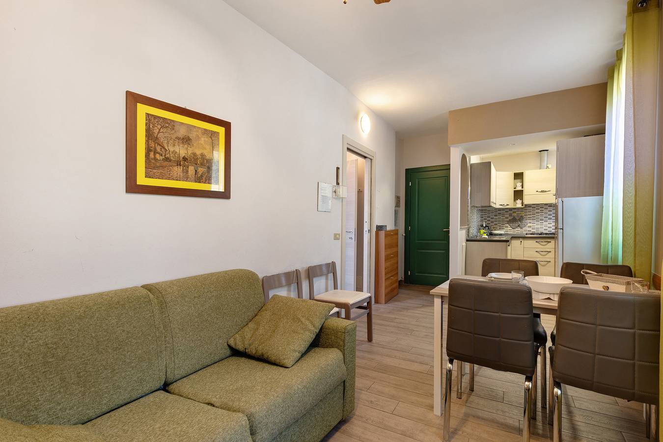 Appartement entier, Appartement 'Casabb Vista Giardino' avec vue sur les montagnes et Wi-Fi in Maderno, Toscolano-Maderno