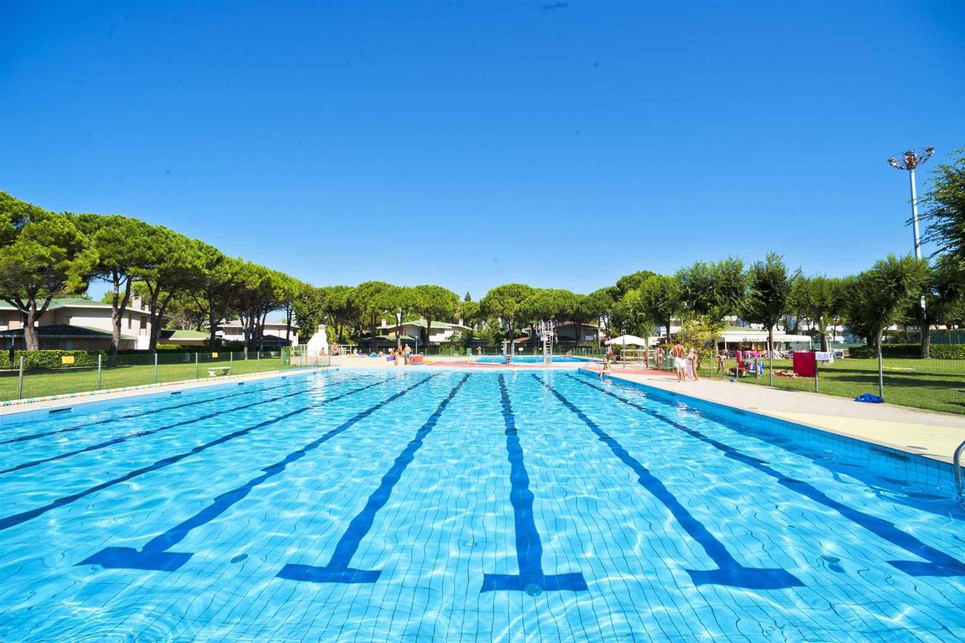 Ferienhaus mit Klimaanlage und Schwimmbad  in Bibione, San Michele al Tagliamento
